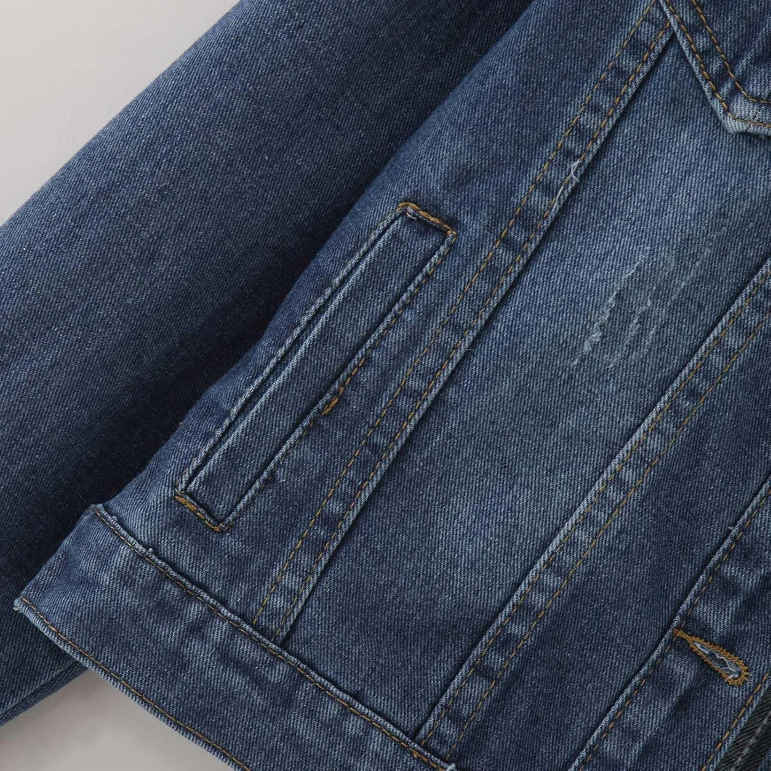 2023 Womens Denim Jackets Trendy Button Up Shacket Fall Spring Long Sleeve Jean Coats with Pockets Fashion Denim Coat